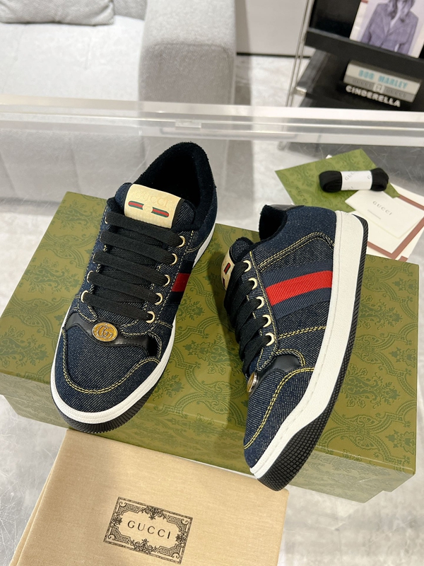 グッチ靴側面デザイン